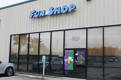 International Fun-shop - Seabrook | Hobbies & Toys | Logo