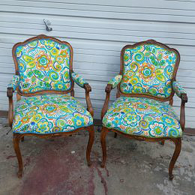 Monroe's Upholstery - Austin | Furniture | Logo