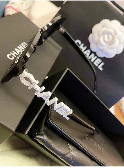 Irina's Closet - Merchantville | Clothing & Apparel | Logo